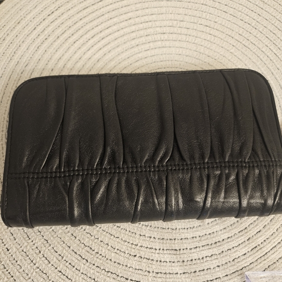 Prada Black Ruched Leather Zip Around Wallet Gold Hardware - Picture 2 of 13